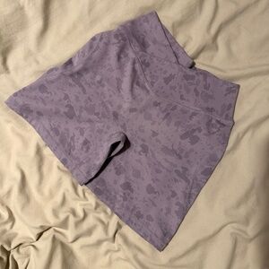 Alphalete Surface Power Short 5" - Pebble Print Misty Lilac